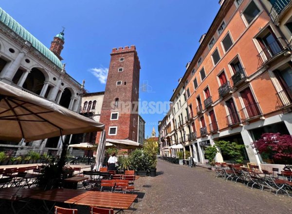 trivano in affitto a Vicenza in zona Centro Storico
