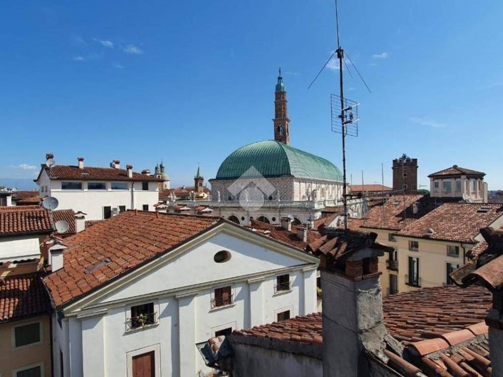 negozio in affitto a Vicenza in zona Centro Storico