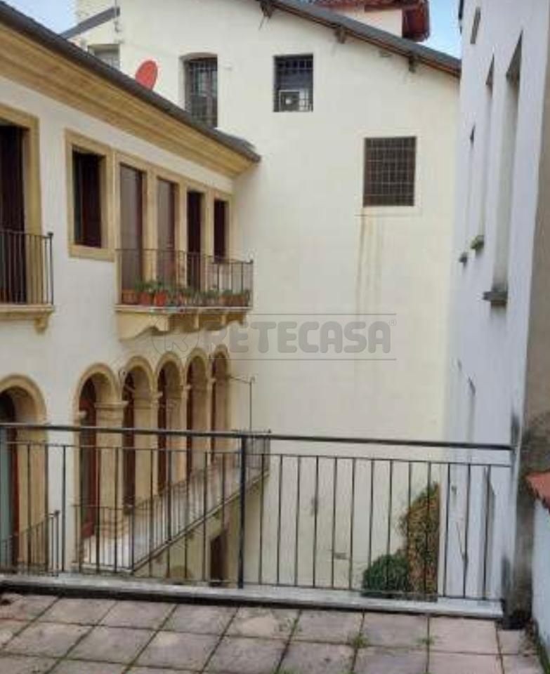 appartamento in affitto a Vicenza in zona Centro Storico