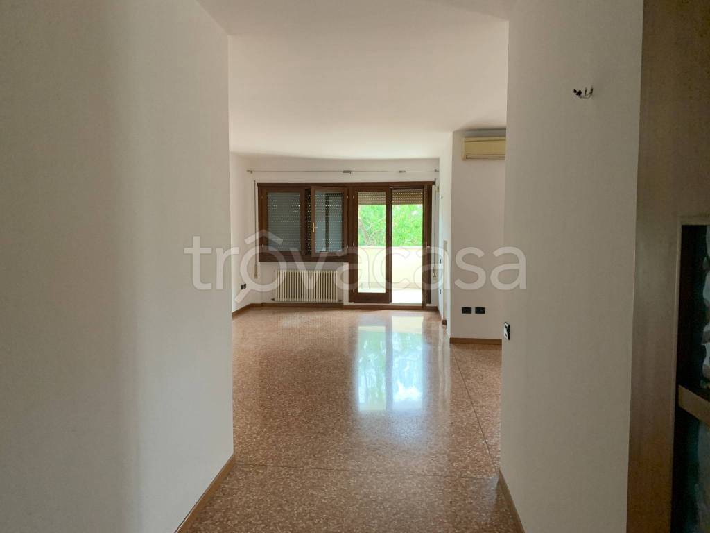 appartamento in affitto a Vicenza in zona Bertesinella