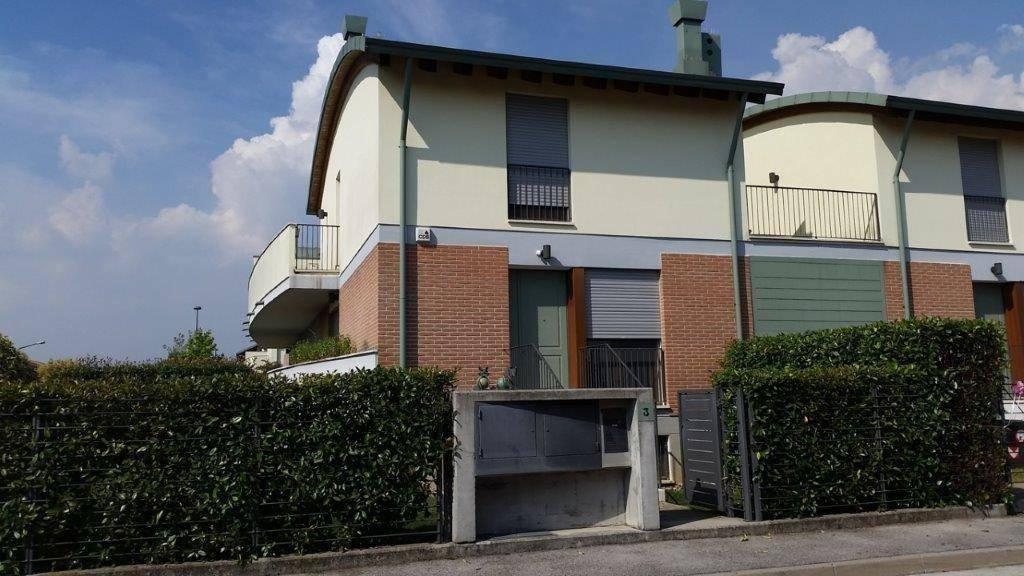 casa indipendente in affitto a Vicenza in zona Laghetto