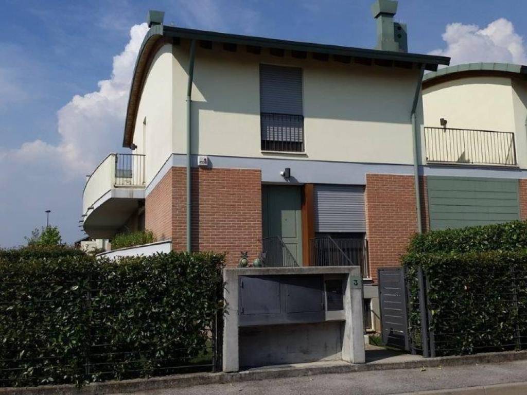 casa indipendente in affitto a Vicenza in zona San Bortolo/San Paolo