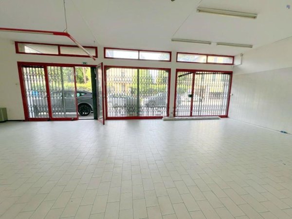 negozio in affitto a Vicenza in zona Sant'Andrea