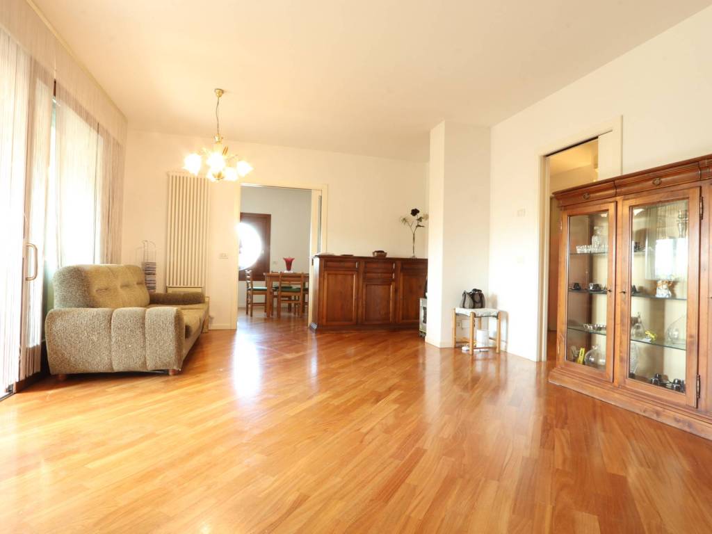 appartamento in affitto a Vicenza in zona Saviabona