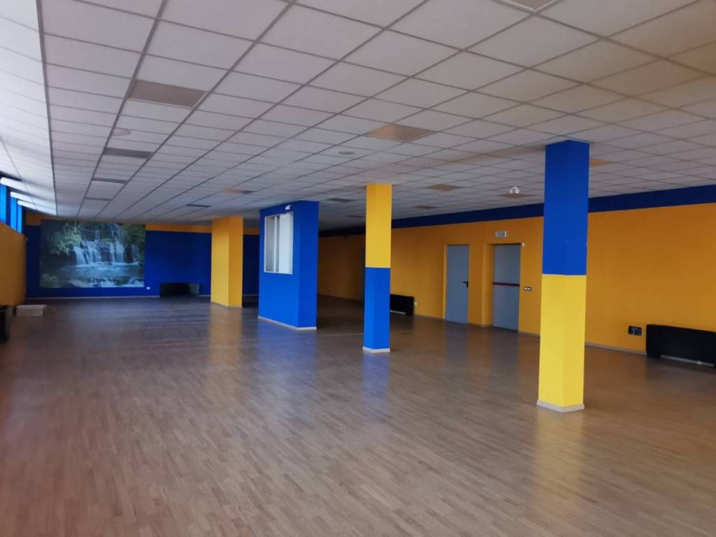 negozio in affitto a Vicenza in zona Bertesinella