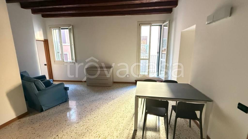 appartamento in affitto a Vicenza in zona Centro Storico