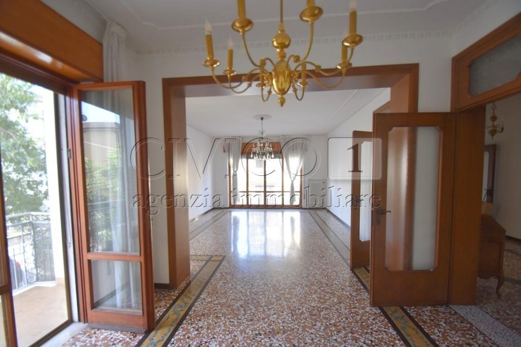 casa indipendente in affitto a Vicenza in zona Pio X
