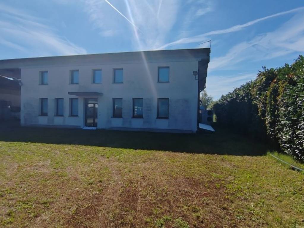 locale di sgombero in affitto a Vicenza in zona Maddalene