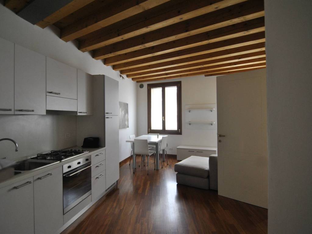 appartamento in affitto a Vicenza in zona Centro Storico