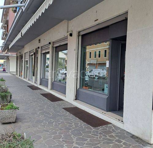 negozio in affitto a Vicenza in zona Ferrovieri