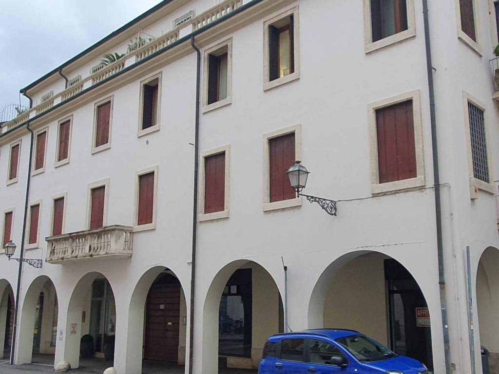 negozio in affitto a Vicenza