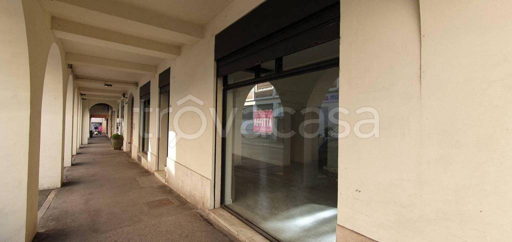 negozio in affitto a Vicenza in zona Centro Storico