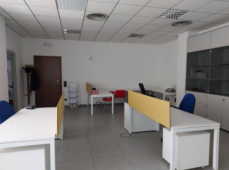 negozio in affitto a Vicenza in zona Ferrovieri