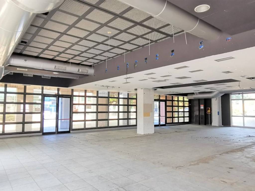 negozio in affitto a Vicenza in zona San Lazzaro/Pomari