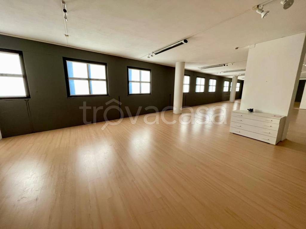 ufficio in affitto a Vicenza in zona Saviabona