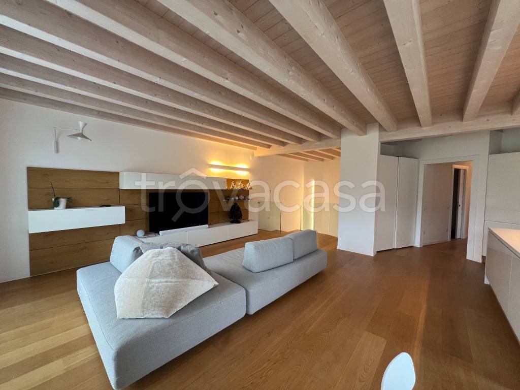 appartamento in affitto a Vicenza in zona Gogna