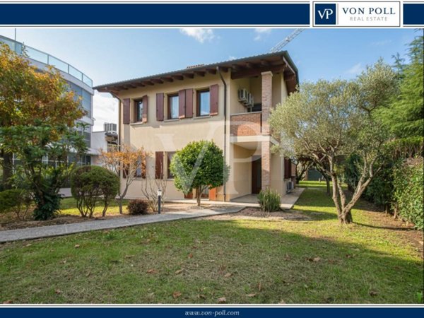 casa indipendente in affitto a Vicenza in zona Borgo Casale