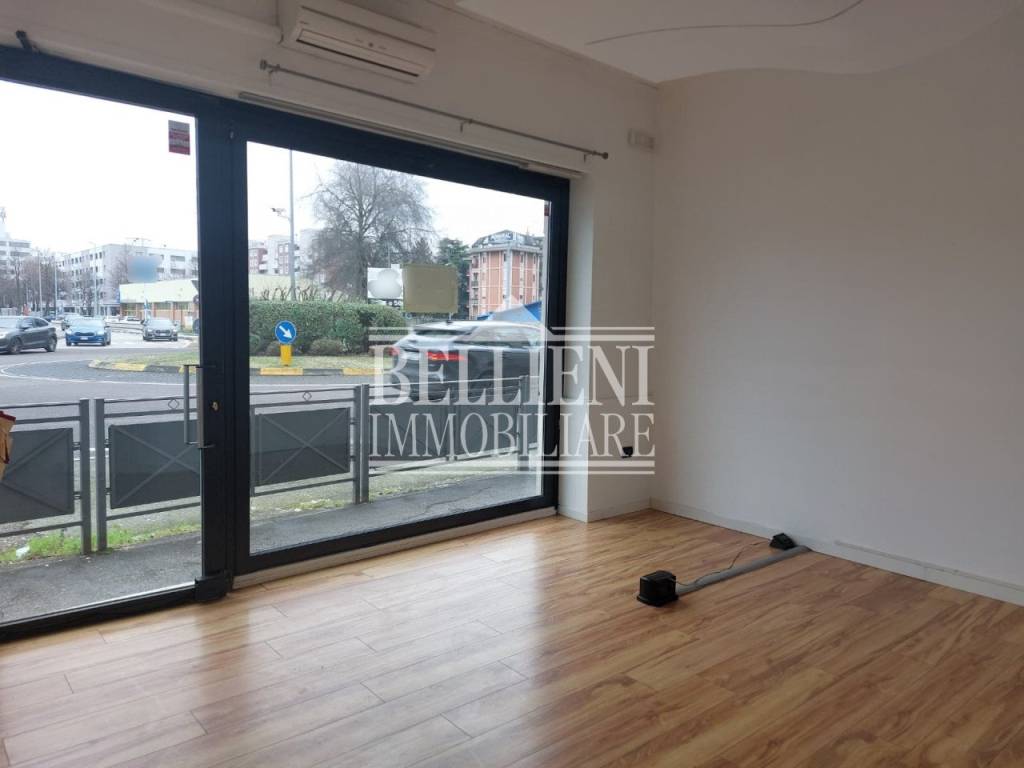 negozio in affitto a Vicenza in zona San Lazzaro/Pomari