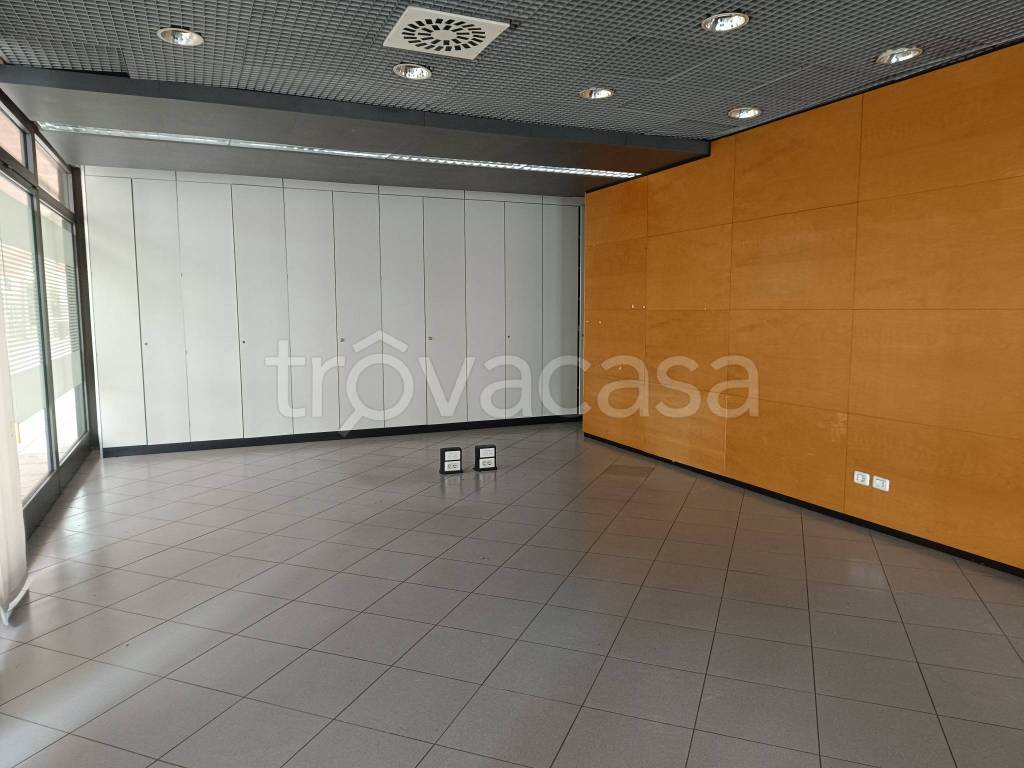 negozio in affitto a Vicenza