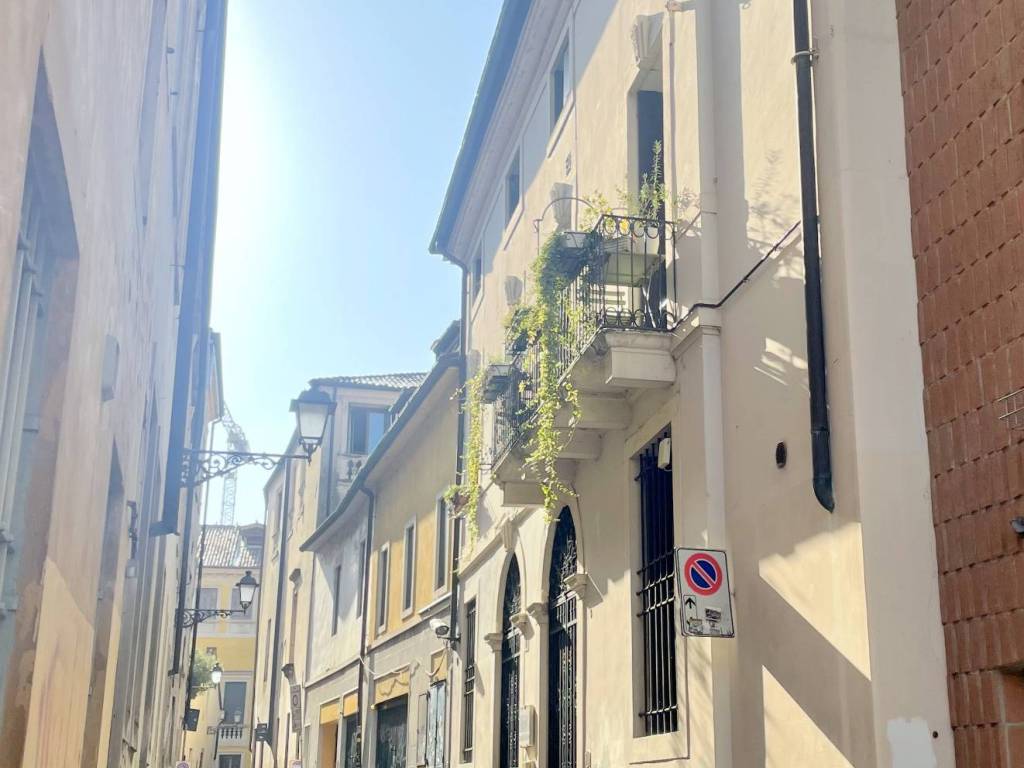 appartamento in affitto a Vicenza in zona Centro Storico