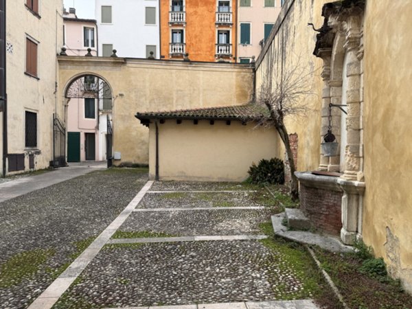 appartamento in affitto a Vicenza in zona Centro Storico