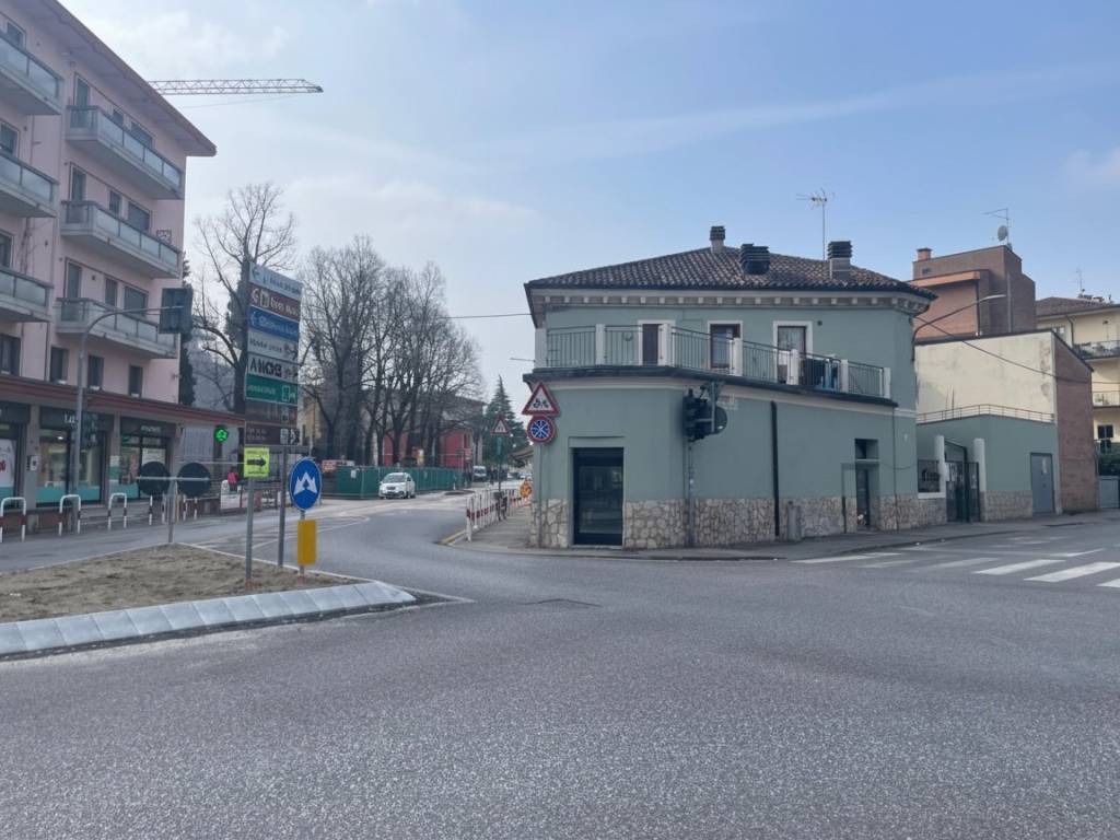 negozio in affitto a Vicenza in zona Ferrovieri