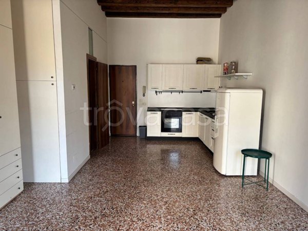 appartamento in affitto a Vicenza in zona Riello