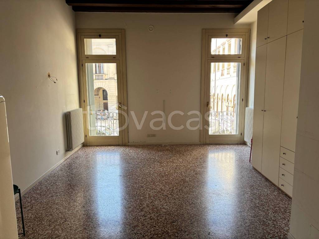 ufficio in affitto a Vicenza in zona Riello