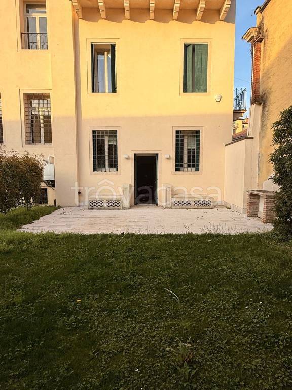 appartamento in affitto a Vicenza in zona Centro Storico