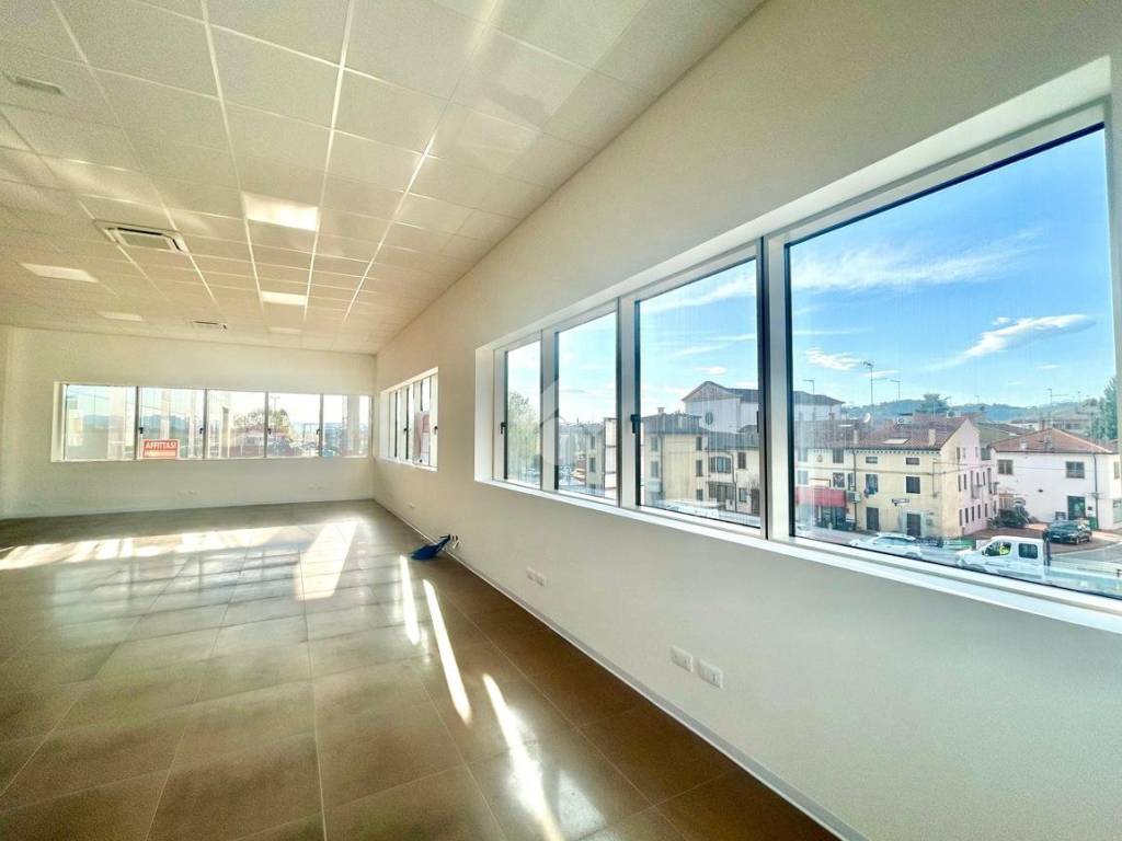 ufficio in affitto a Vicenza in zona San Lazzaro/Pomari