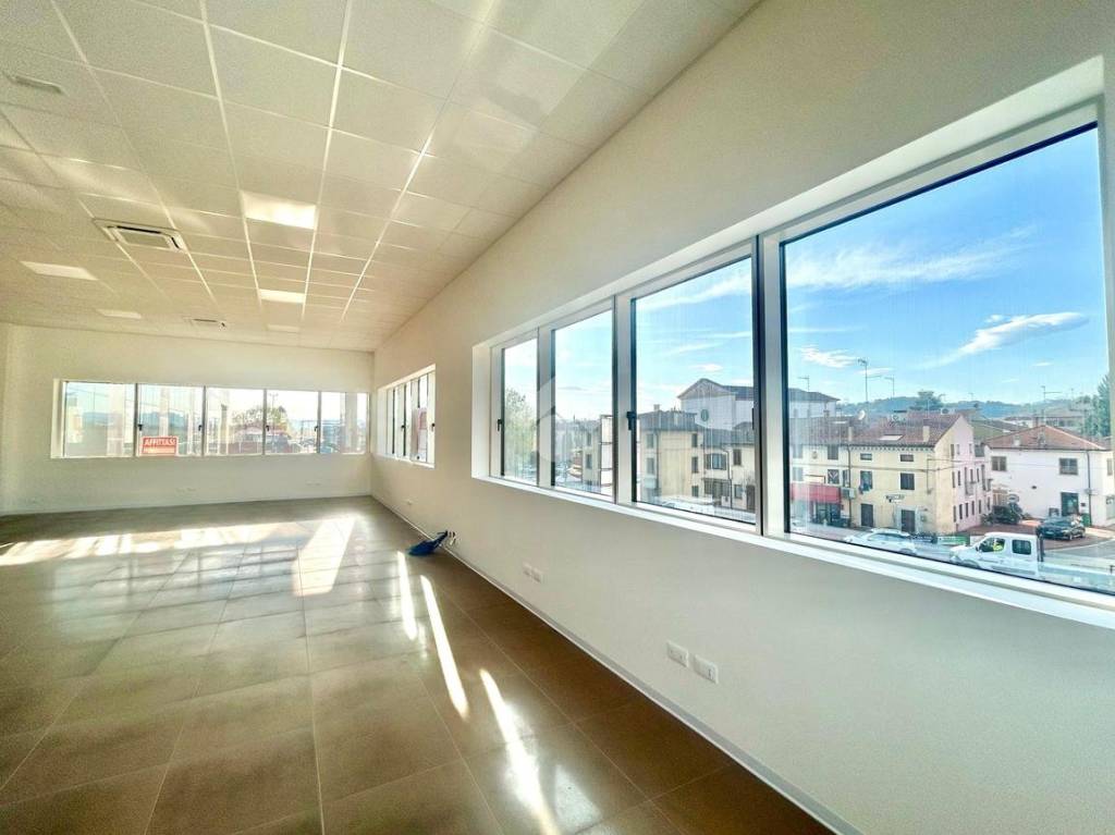 ufficio in affitto a Vicenza in zona San Lazzaro/Pomari