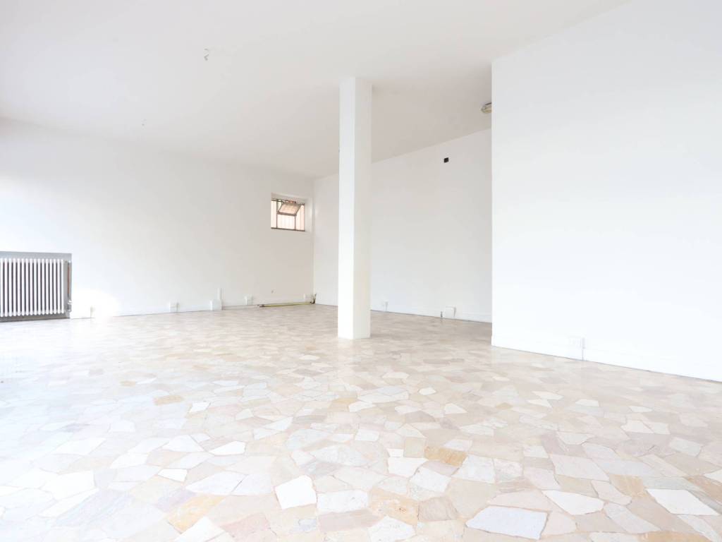 negozio in affitto a Vicenza in zona Pio X