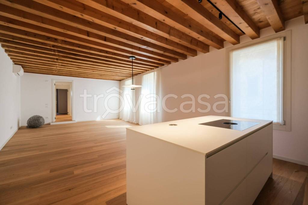 appartamento in affitto a Vicenza in zona Centro Storico