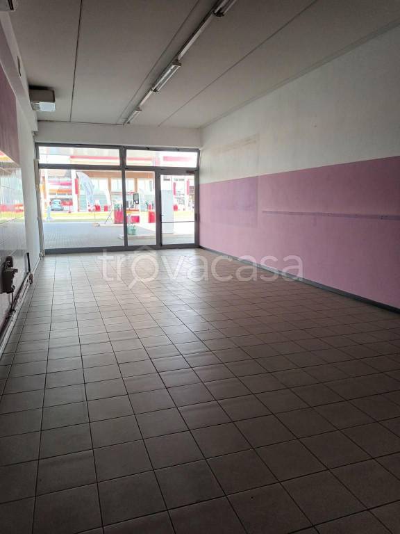 negozio in affitto a Vicenza in zona Laghetto