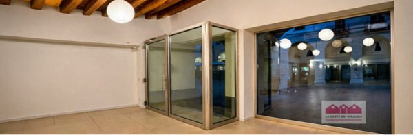 negozio in affitto a Vicenza in zona Centro Storico