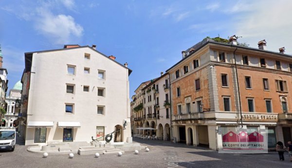 locale commerciale in affitto a Vicenza in zona Centro Storico