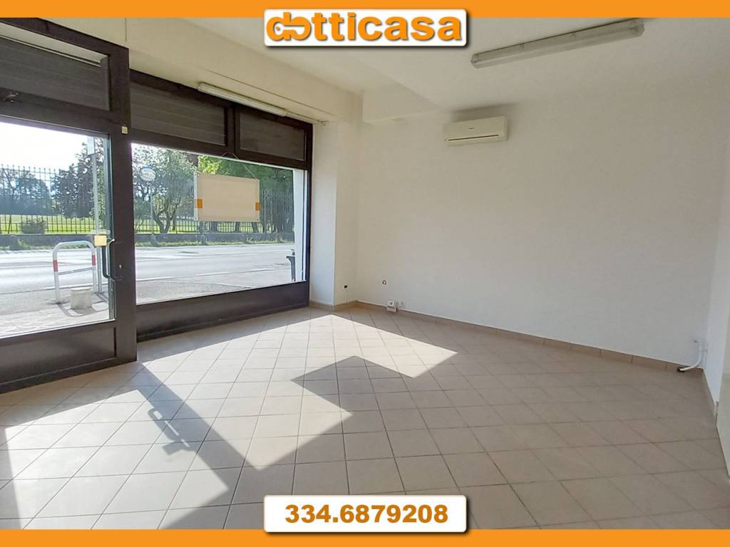 negozio in affitto a Vicenza in zona San Bortolo/San Paolo