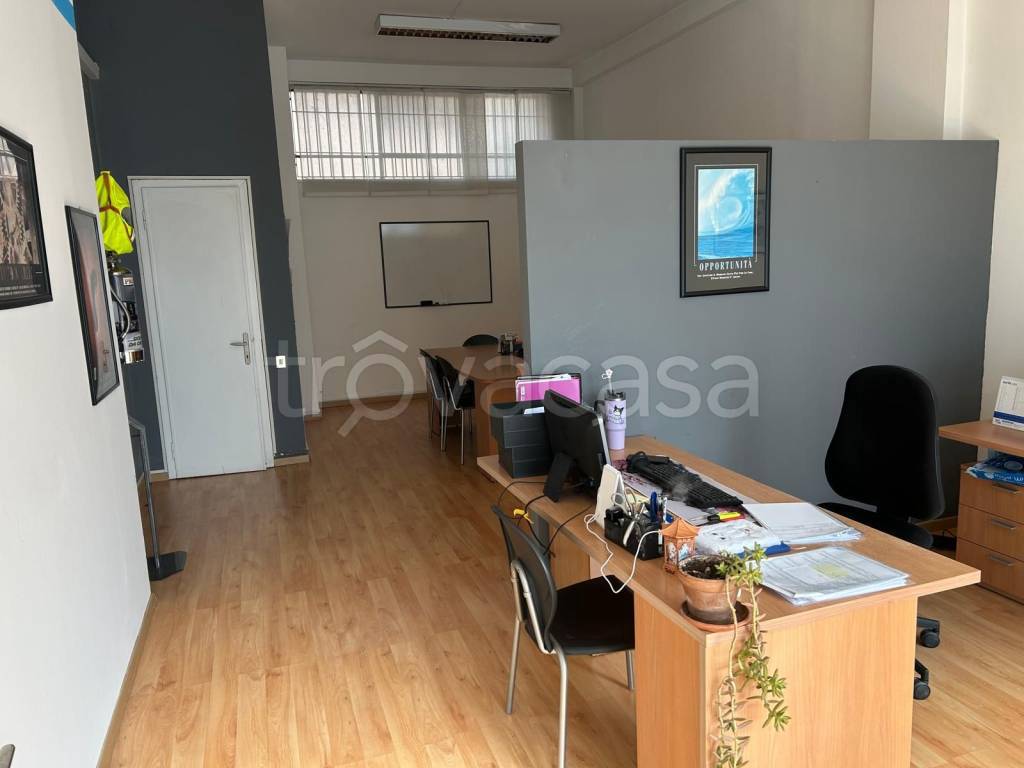 negozio in affitto a Vicenza in zona San Lazzaro/Pomari