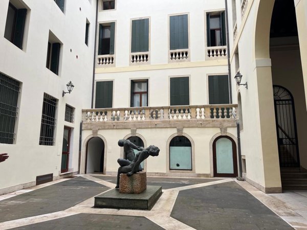 negozio in affitto a Vicenza in zona Centro Storico