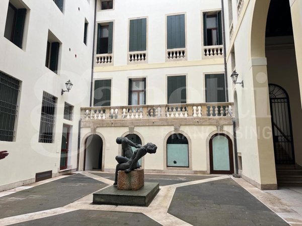 negozio in affitto a Vicenza in zona Centro Storico