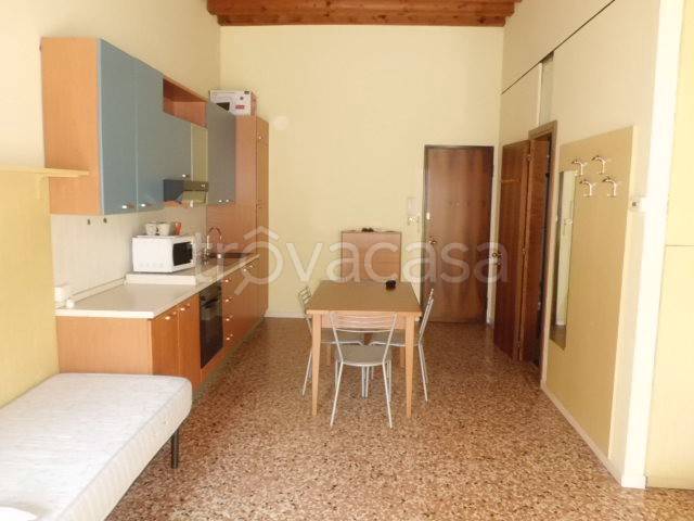 appartamento in affitto a Vicenza in zona Riello