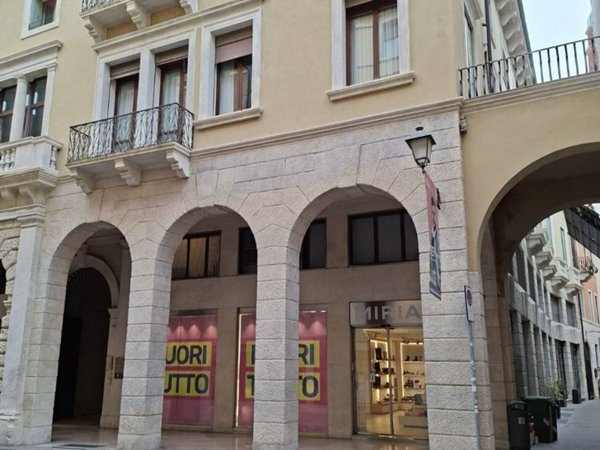 negozio in affitto a Vicenza in zona Centro Storico