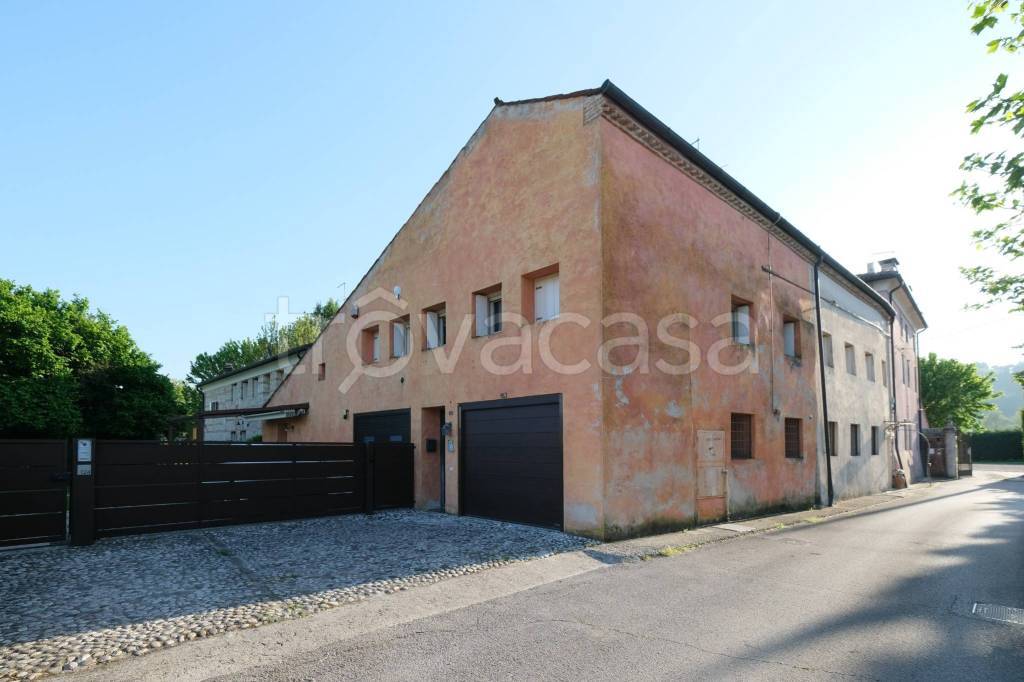 casa indipendente in affitto a Vicenza in zona Campedello