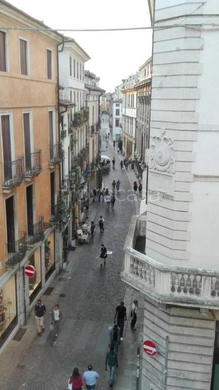 negozio in affitto a Vicenza in zona Centro Storico