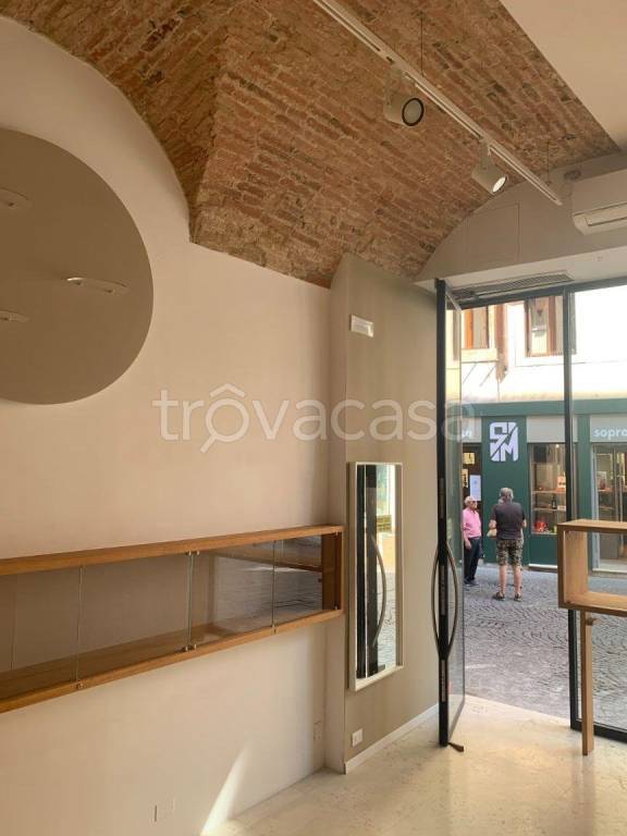 negozio in affitto a Vicenza in zona Centro Storico