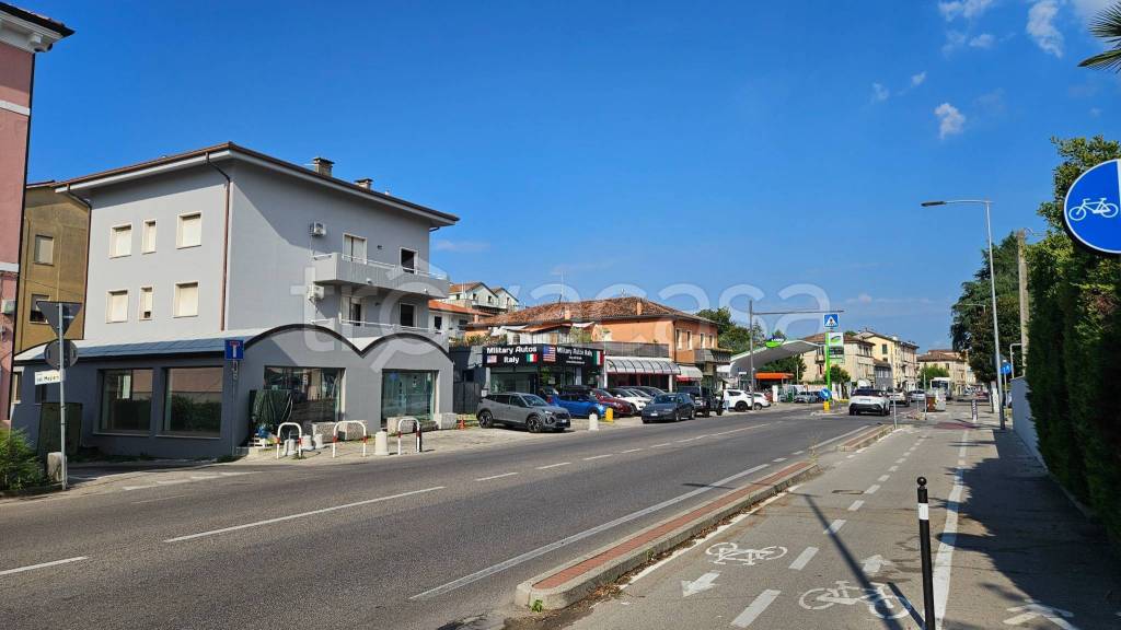 negozio in affitto a Vicenza in zona Pio X