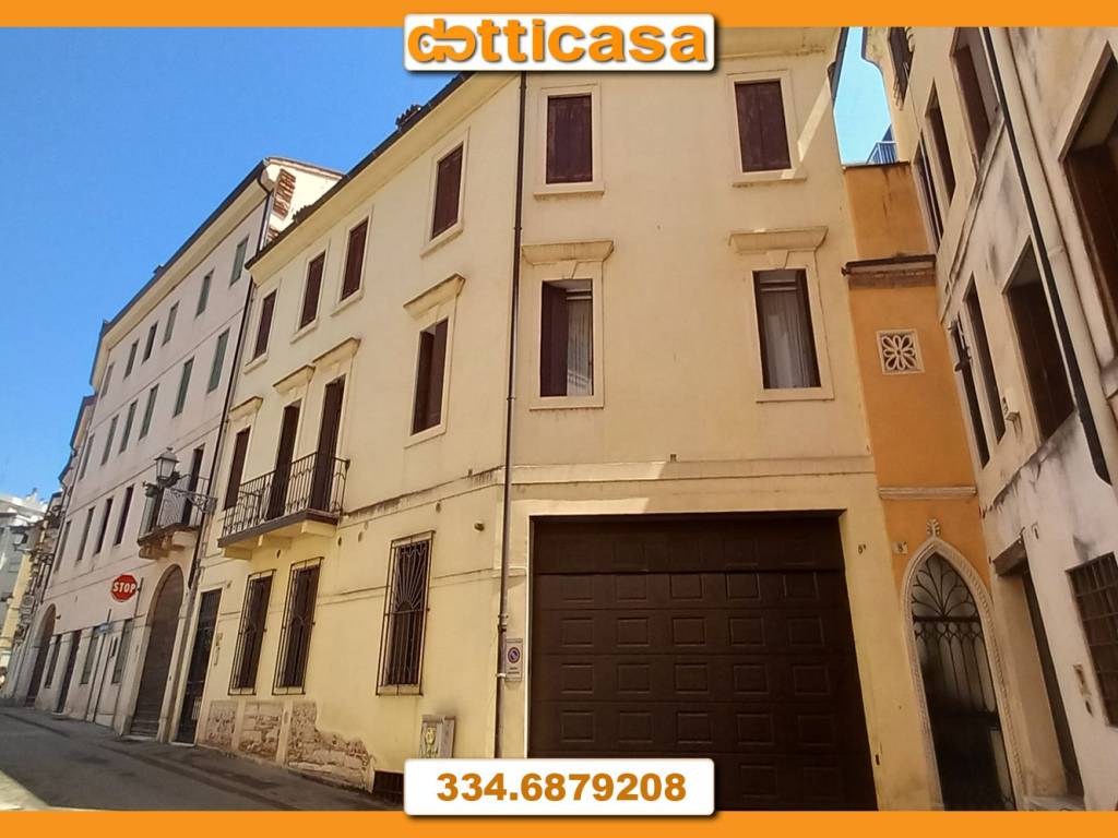 appartamento in affitto a Vicenza in zona Centro Storico