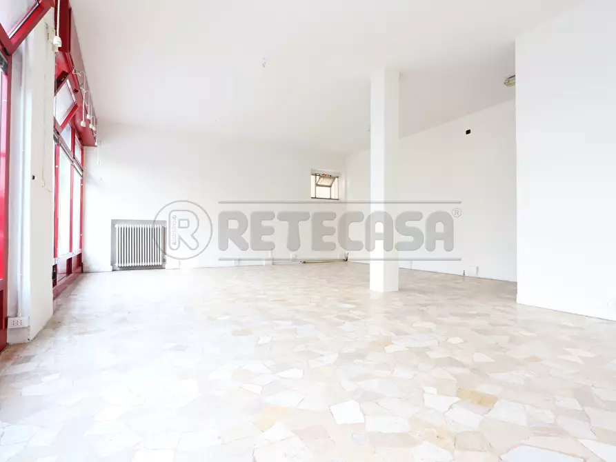 locale commerciale in affitto a Vicenza in zona Pio X