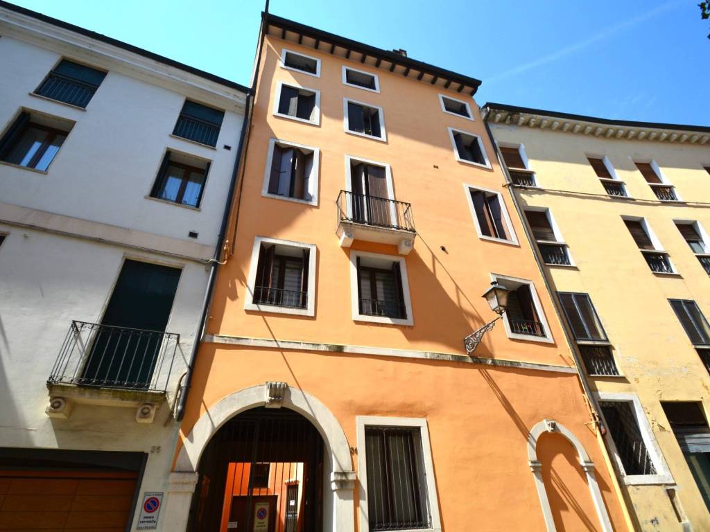appartamento in affitto a Vicenza in zona Centro Storico