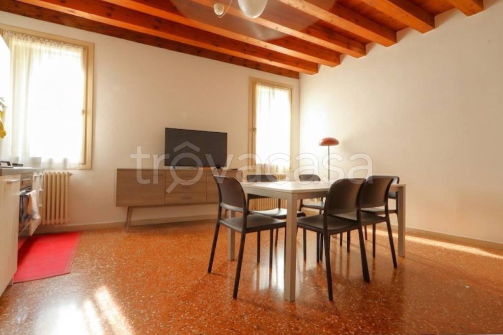 appartamento in affitto a Vicenza in zona Centro Storico